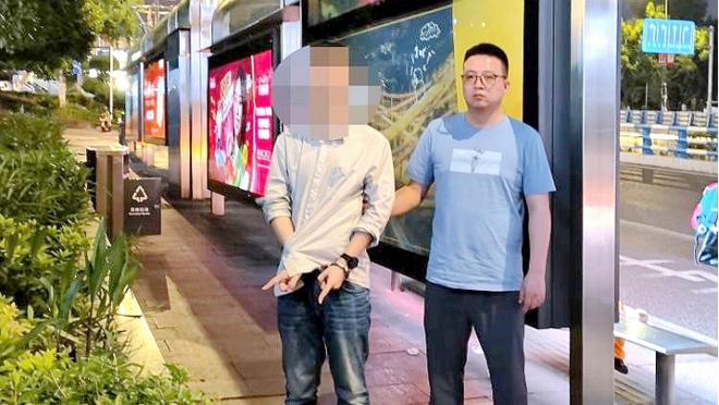 媒体人：替补席郑智现在换衣服上去都比他们强，还有陈涛呢